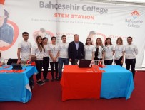 ENVER YÜCEL - Türk Öğrencilerden İngiliz Akranlarına Bilim Dersi