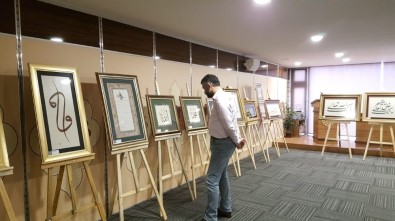 Adana'da Mesut Dikel'in Hüsn-İ Hat Sergisi Sanatseverleri Ağırladı