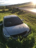 BALKAR - Adıyaman'da Otomobil Tarlaya Yuvarlandı, 1 Yaralı