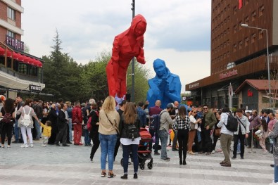 Cassaba Modern'in Heykelleri Açıldı