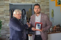 FETHİ SEKİN - Didimli Genç İşadamlarından Gazeteci Aşık'a Büyük Jest