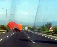 TIR ŞOFÖRÜ - İzmir, Aydın Otobanında Facianın Eşiğinden Dönüldü