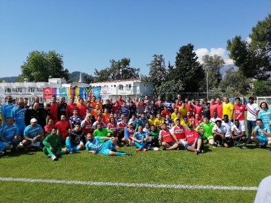 Kemer'de  Dostluk Ve Kardeşlik Futbol Turnuvası