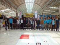 ROBOT - Öğrencilerin Yapmış Olduğu Robotlar Vatandaşlarla Buluştu