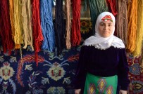 UŞAK VALİLİĞİ - Sarayları Süsleyen 'Uşak Halısı' Kadınların Elinde Hayat Buluyor