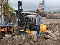 TOPRAK KAYMASI - Sel Kozluk İlçesinde Hayatı Olumsuz Etkiledi