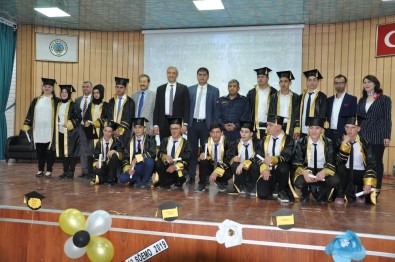 Simav'da 'Engelsiz Mezuniyet' Töreni