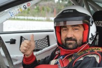 ALKOLLÜ SÜRÜCÜ - 'Yaşamaz' Denilen Ünlü Yarış Pilotu 'Kanserin İlacını Pistlerde' Buldu