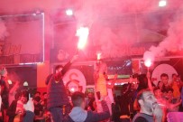 ULTRASLAN - Galatasaraylı Taraftarların Liderlik Sevinci