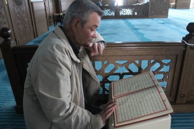 Manyas'ta Camilerde Mukabele Okunmaya Başladı