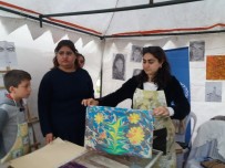 EBRU SANATı - Uşak Gençlik Festivalinde Ebru Sanatına Yoğun İlgi