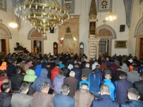 İSLAM BIRLIĞI - Kosova'da İlk Teravih Namazı Kılındı