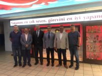 SADETTIN YÜCEL - Kuşadası Esnaf Odası'nın Desteğiyle Lisede Atatürk Köşesi Açıldı