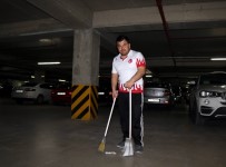 OLİMPİYAT ŞAMPİYONU - Otoparkta Olimpiyatlara Hazırlanıyor