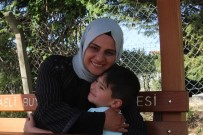 STUTTGART - (Özel) Konuşamayan Oğlu İçin Çareyi Son Umut Olarak Geldiği Türkiye'de Buldu