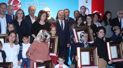 Şehit Ve Gazi Ailelerine Devlet Övünç Madalyaları Takdim Edildi