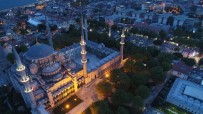 FATİH BELEDİYESİ - Sultanahmet'te 15 Bin Kişi Top Atışıyla İlk Oruçlarını Açtı