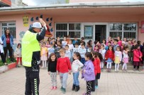 KİMLİK KARTI - Anaokulu Öğrencilerine Trafik Kuralları Anlatıldı