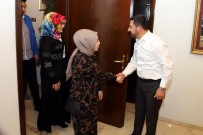 SAHUR - Belediye Başkanı Rasim Arı, Gençlerle Sahur Yaptı