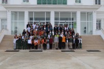 VOLEYBOL TAKIMI - Doğa Koleji Şampiyonluklara Doymuyor