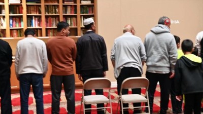 Los Angeles'taki Müslümanlar İlk İftarı Birlikte Yaptı