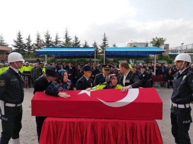 Şehit Trafik Polisi İçin Çevik Kuvvet Müdürlüğü'nde Tören