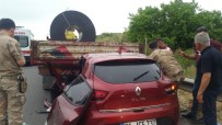 Tırın Altına Giren Otomobilin Sürücüsü Yaralandı
