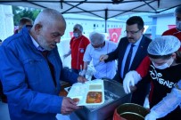 İFTAR ÇADIRI - Trabzon'da 5 Ayrı Noktada İftar Çadırları Kuruldu, İlk İftarlar Açıldı