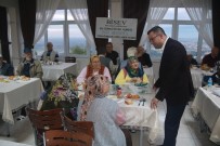 İFTAR YEMEĞİ - Biga Belediyesinden Huzurevinde İftar