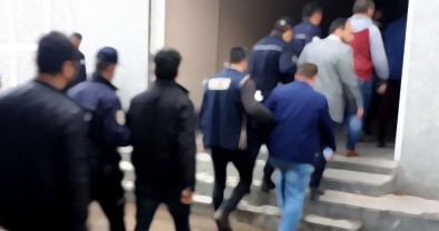 FETÖ'nün Askeri Mahrem Yapılanmasına 16 İlde Operasyon Açıklaması 18 Gözaltı