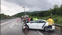 Otoyolda Tankerle Otomobil Çarpıştı Açıklaması 2 Yaralı Haberi