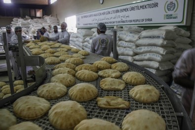 Suriye'ye 2 bin ton un yardımı