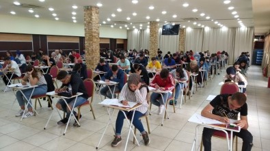 YÖS Sınavına Uluslararası Öğrencilerden Yoğun İlgi