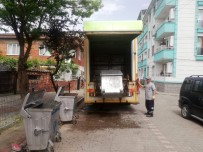 BAHAR TEMİZLİĞİ - Biga'da Çöp Konteynerleri Yıkanıp, Dezenfekte Edildi