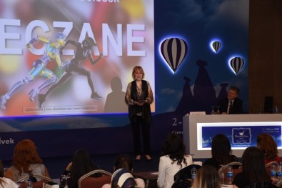 Eczacılar Kapadokya'da Buluştu