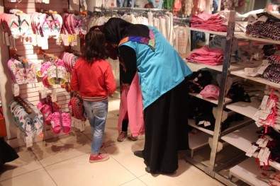 Elazığ'da Bin Aileye Bayramlık Hediyesi