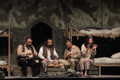 Fasl-I Şahane'de 'Bimarhane' Tiyatro Gösterisi