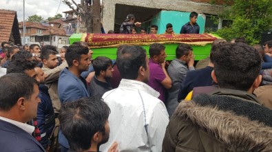 Salep Toplarken Öldürülen Kesici'nin Yakınları Tepki Gösterdi
