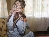 DOSYA MASRAFI - Uyuşturucuyu Bırakan Genç Annenin Yardım Çığlığı