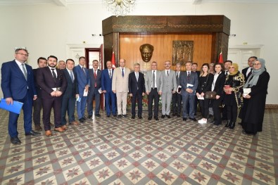 Vali Deniz, Ortaokul Müdürleriyle Toplantı Yaptı