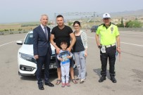 BAYRAM HEDİYESİ - Ankara-Afyonkarahisar Karayolu Üzerinde Trafik Denetimleri