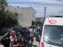 Aracını Park Etmek İsterken Başka Aracın Üstüne Düştü