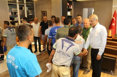 Başkan Tarhan, Personeliyle Bayramlaştı