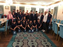 İFTAR YEMEĞİ - Büyükşehir'den Milli Takıma İftar