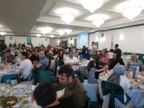 SEFAKÖY - Eminevim Ailesi Kadir Gecesi'nde Aynı Sofrada Buluştu