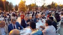 MUSTAFA TÜRK - Fatih Belediyesi Ve Kızılay Binlerce Kişiyi Aynı Sofrada Buluşturdu