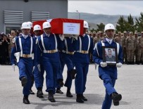 EMIN BILMEZ - Van'da bir asker silah kazasında şehit oldu