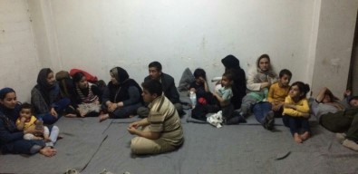 Ayvalık'ta Afganistan Uyruklu 32 Kaçak Göçmen Yakalandı