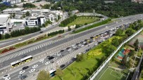 MUSTAFA ESEN - Bayram Tatilinin Ardından Trafik Yoğunluğu Oluştu