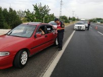 EMNIYET KEMERI - Elazığ'da Trafik Uygulaması, 19 Araca Ceza İşlem Uygulandı